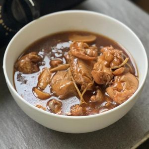 YELLOW RICE WINE CHICKEN 黄酒鸡