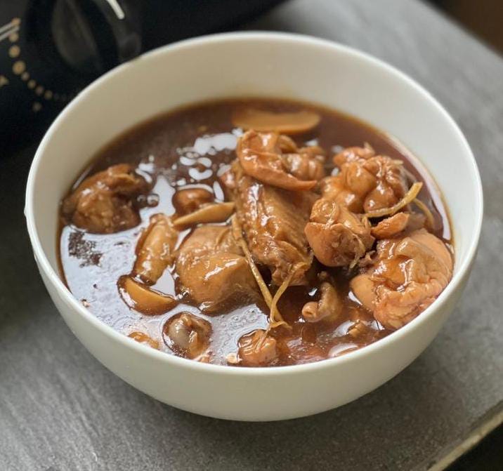 YELLOW RICE WINE CHICKEN 黄酒鸡